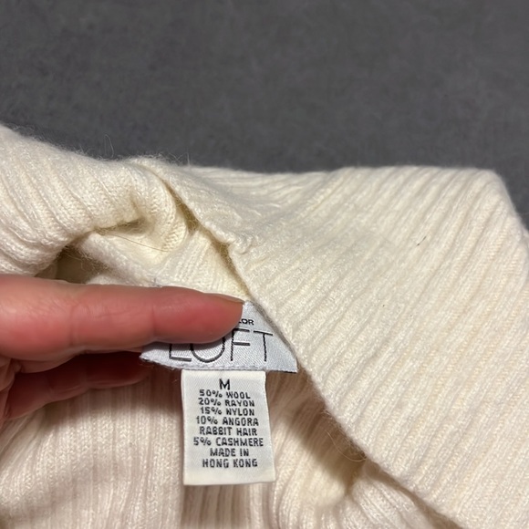 LOFT sweater in excellent condition - Picture 6 of 6